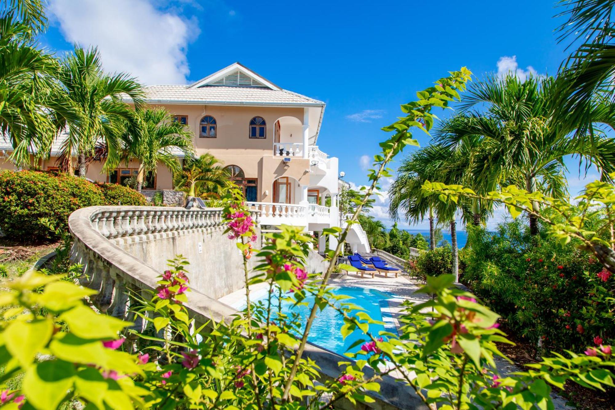 Blu Vista Villa